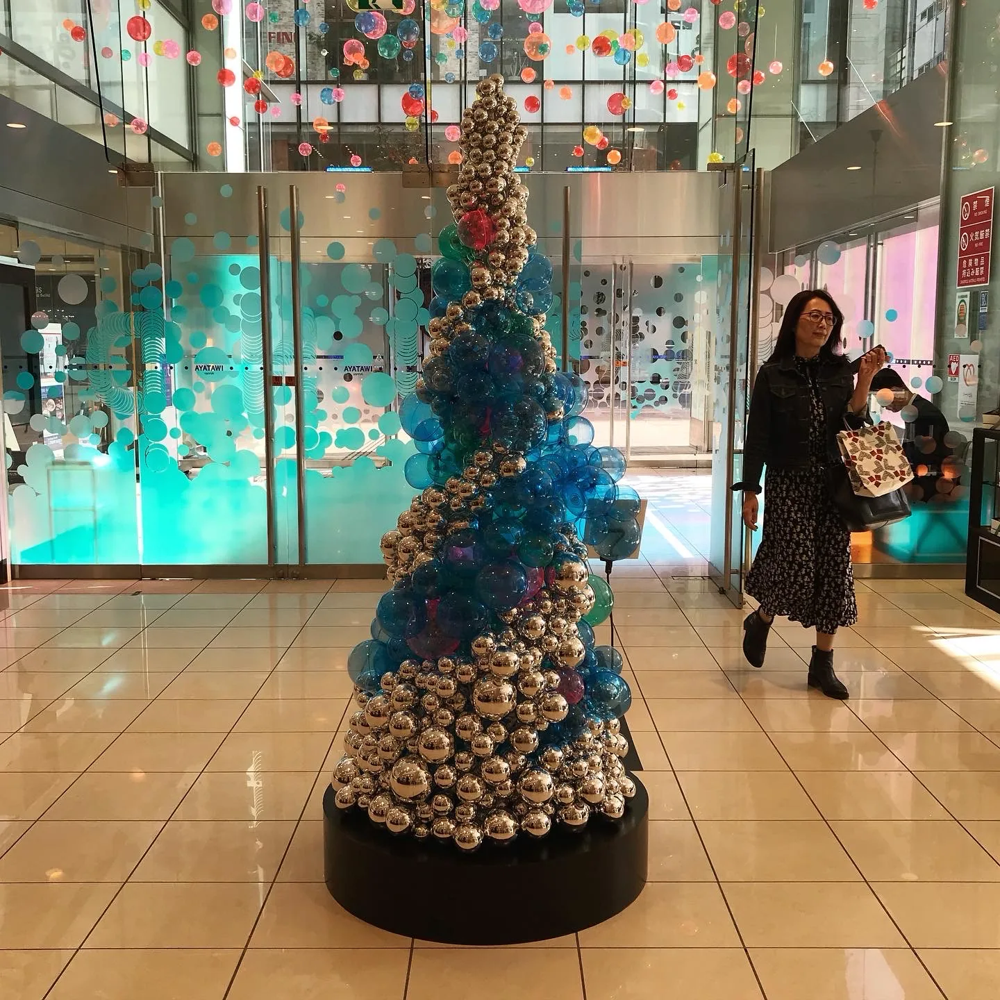 クリスマス・インスタレーション “Heart Pound Christmas”